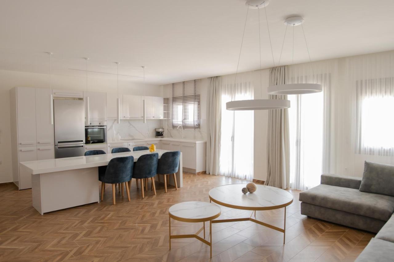 Marble Luxury Suites Karteros Ngoại thất bức ảnh