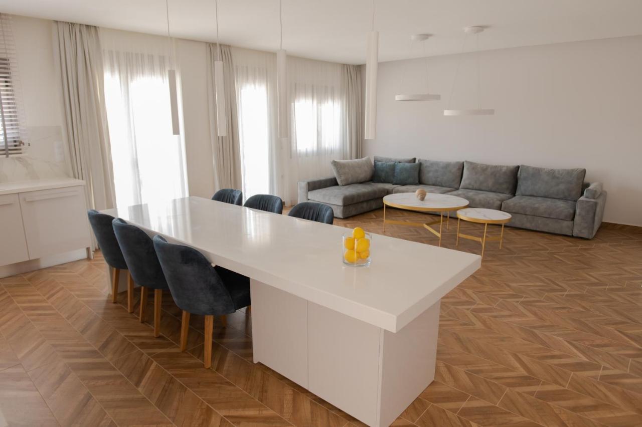 Marble Luxury Suites Karteros Ngoại thất bức ảnh