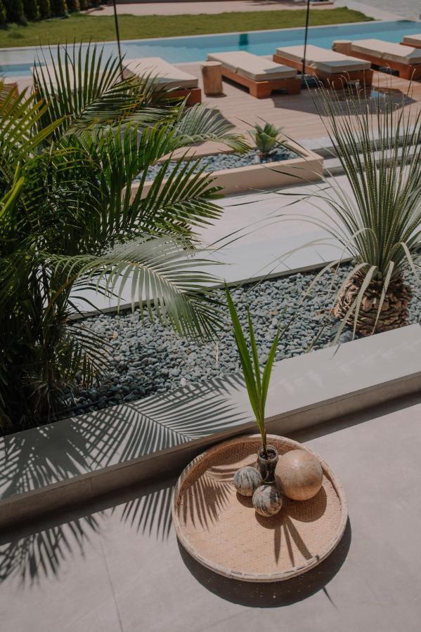 Marble Luxury Suites Karteros Ngoại thất bức ảnh