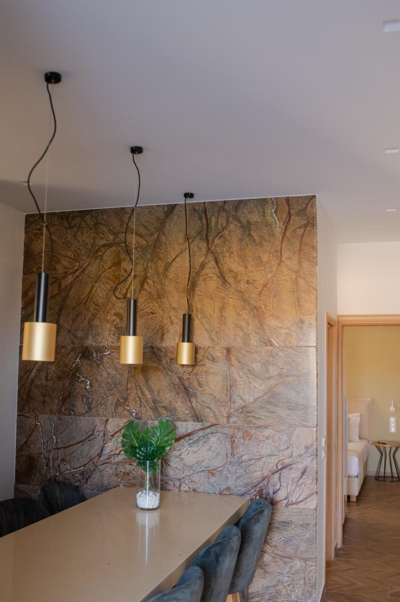 Marble Luxury Suites Karteros Ngoại thất bức ảnh