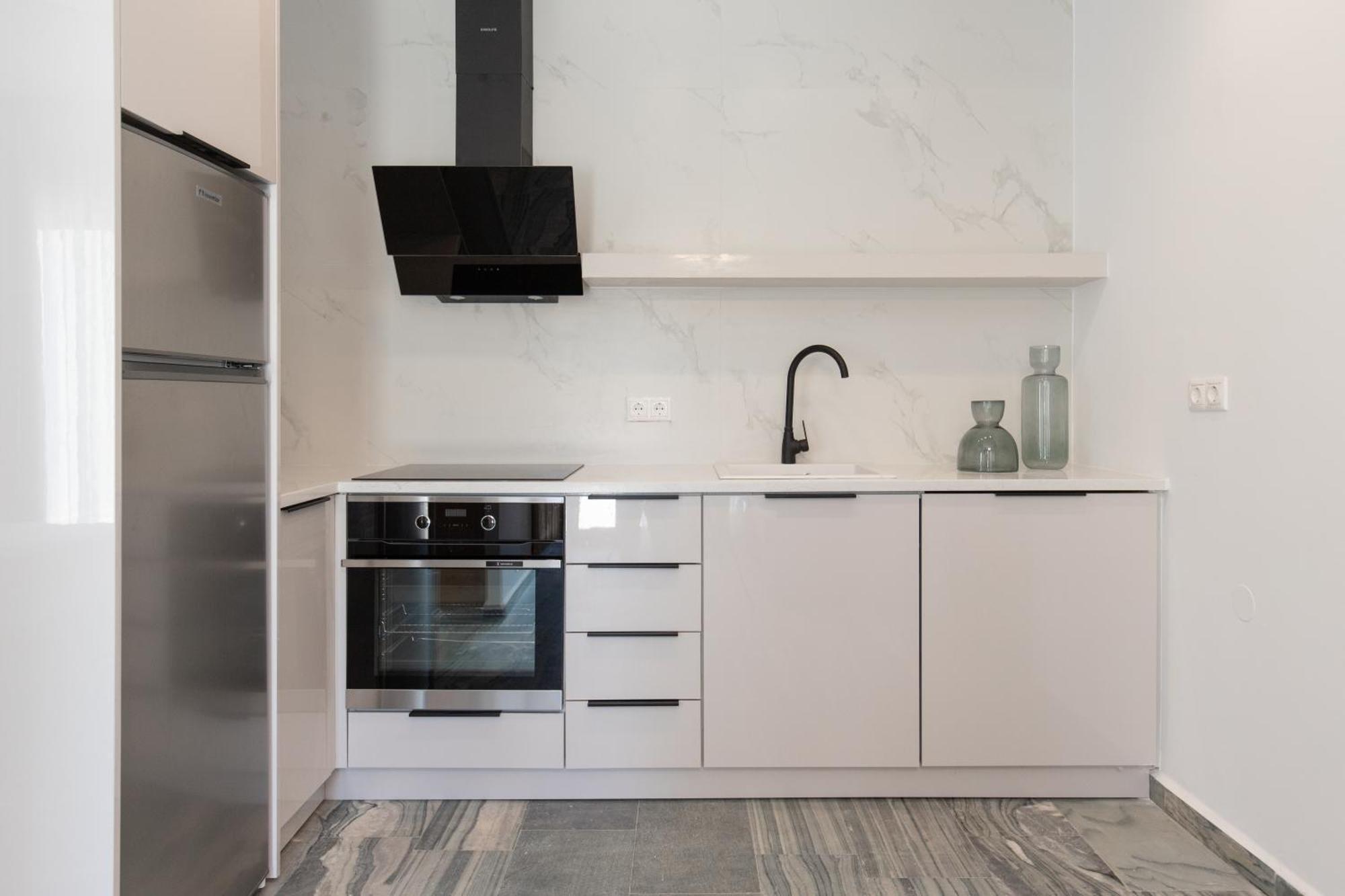 Marble Luxury Suites Karteros Ngoại thất bức ảnh